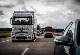 Mercedes-Benz Future Truck 2025