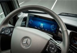 Os interiores de caminhões e utilitários conceituais futuristas do Salão de Hanôver 2014