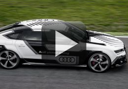 Audi divulga imagens do RS7 correndo em pista de F1 sem piloto