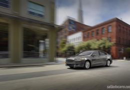 Ford Fusion 2015 inicia vendas com cinto inflável