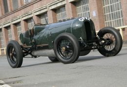 Opel - Marca histórica e de sucesso da GM