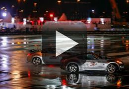 Confira o incrível drift de dois carros promovido pela Nissan