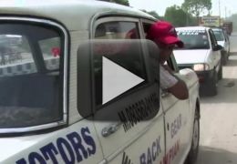 Indiano dirige de marcha ré há mais de 10 anos