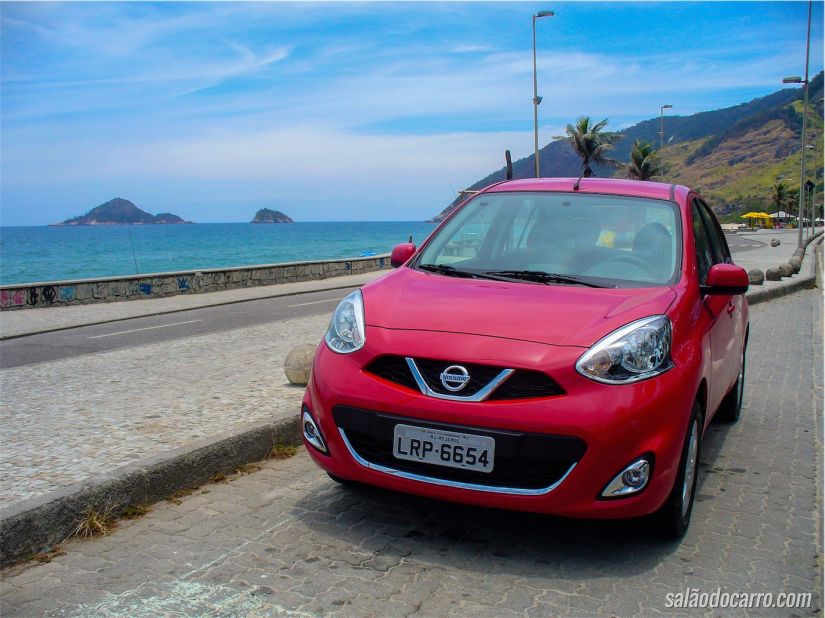 Nissan March 2015, com o novo motor 1.0 de três cilindros