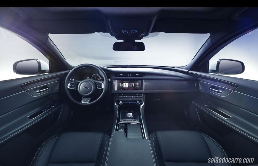 Jaguar divulga teaser do XF 2016