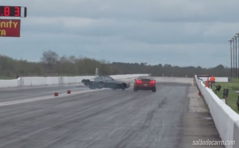 Carros derrapam e batem durante prova de arrancada