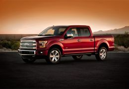 Nova geração da Ford F-150 é testada no México