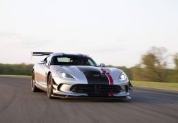 Dodge lança nova versão do Viper