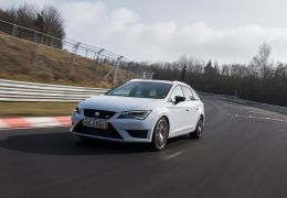 Leon Cupra ganhará motor a diesel de 4 cilindros