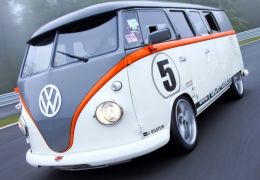 Kombi aparece com motor de Porsche e 530cv