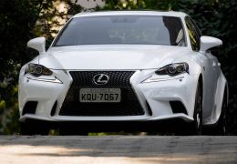 Teste do Lexus IS 250 F-Sport
