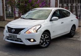 Teste do Nissan Versa Unique
