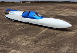 Moto a jato? Jet Reaction busca superar os 605 km/h