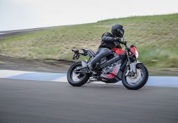 Victory lança primeira moto elétrica