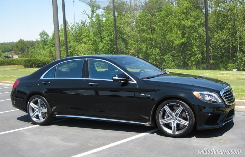 Homem destrói um S63 AMG em ataque de fúria