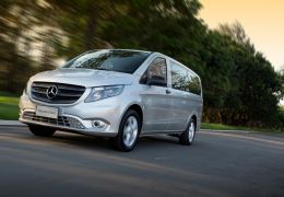 Lançamento do furgão Vito e de versões do Accelo, Atego e Actros, da Mercedes-Benz