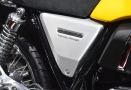 Honda apresenta sua moto retrô CB1100 em Tóquio