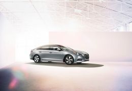 Sonata Hybrid chega ao mercado por US$ 38.600