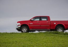 Apresentação da RAM 2500 Laredo
