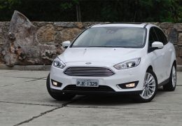 Teste do Ford Focus Titanium Plus sedã