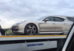 Você já viu um Porsche sendo carro fúnebre?