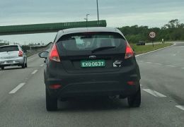 Novo Ford Fiesta é flagrado em testes