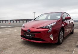 Novo Prius custa R$ 119.950 e vem recheado de tecnologia