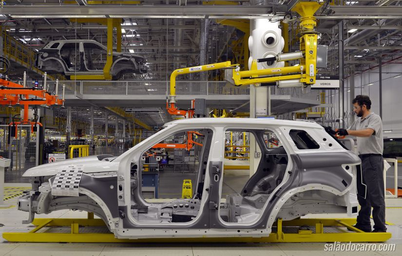 Land Rover inaugura fábrica em Itatiaia, no Rio