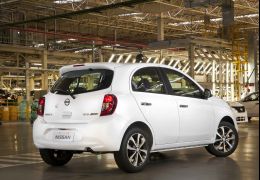 Novos March e Versa chegam com câmbio CVT