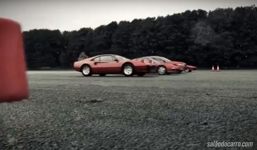 Perua Skoda deixa para trás esportivos da Porsche e Ferrari