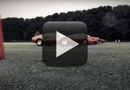 Perua Skoda deixa para trás esportivos da Porsche e Ferrari
