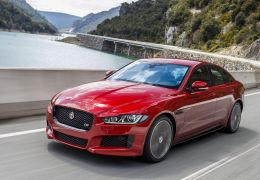 Jaguar lança sedã XE 2017 no Brasil