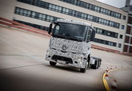 Daimler apresenta o Mercedes-Benz Urban eTruck
