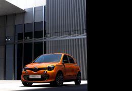 Twingo RS não permite espaço para motor maior