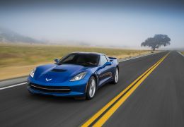 Chevrolet Corvette C8 virá com motor central