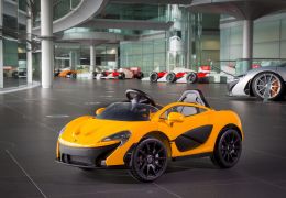 McLaren P1 volta com motor elétrico