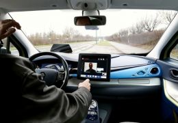 Renault e Nissan fazem parceria com Microsoft