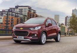 Chevrolet Tracker chega com cara de Cruze