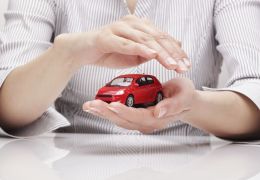Azul anuncia seguro para carro popular
