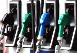 Petrobras anuncia redução do preço da gasolina nas refinarias