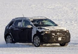 Kia Stonic aparece em flagrantes nas ruas