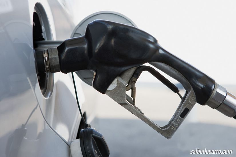 Gasolina tem mais uma redução nos preços
