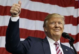 Trump afirma que vai revisar regras de emissões de poluentes