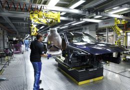 Operários bêbados causam problemas em fábrica da BMW