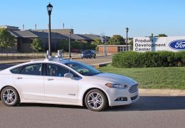 Ford deverá ser primeira empresa a lançar veículo 100% autônomo