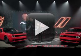 Dodge apresenta carro de arrancada para as ruas