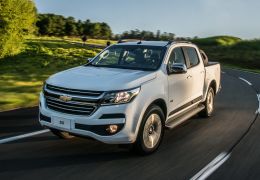 S10 terá versão flex com câmbio automático