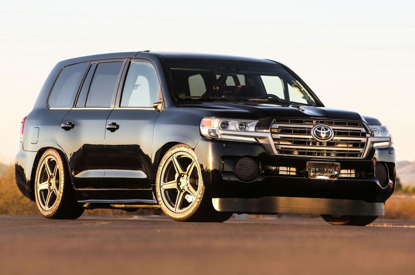 SUV mais veloz do mundo é da Toyota. Confira o vídeo!