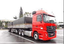 Tecnologias de segurança dos automóveis são destaque do caminhão Mercedes-Benz Actros 2651 6X4