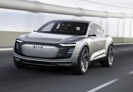 Audi desenvolve teto panorâmico com células solares